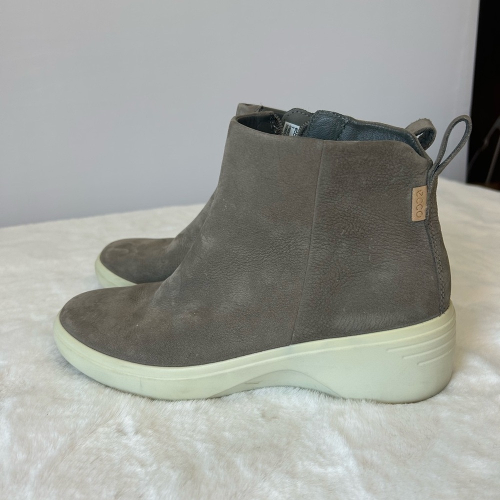 ECCO Leather Ankle Booties Women’s 6 Wedge Heel Side Zip Gray Comfort Shoes - Picture 10 of 11